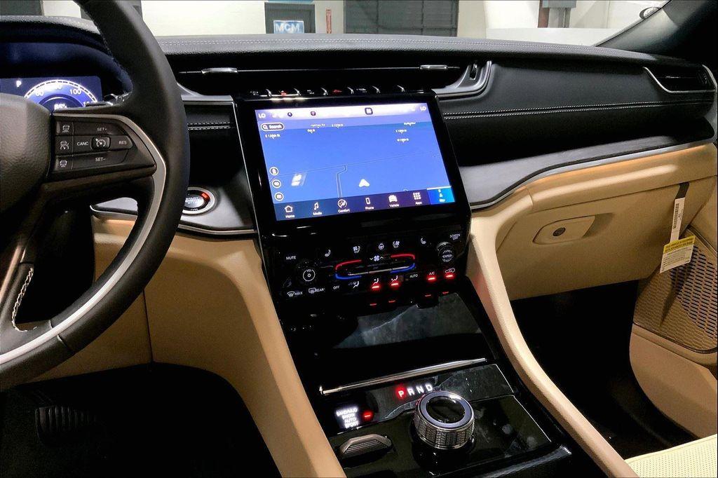 new 2025 Jeep Grand Cherokee car, priced at $46,795