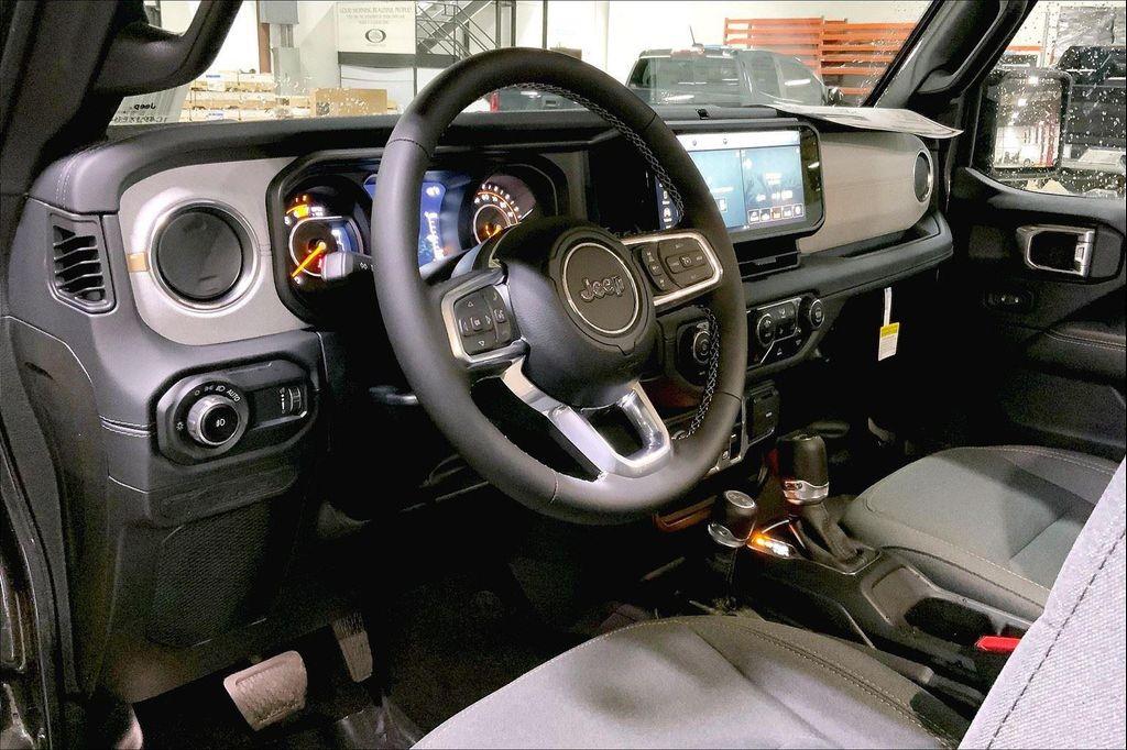 new 2025 Jeep Wrangler car, priced at $46,403