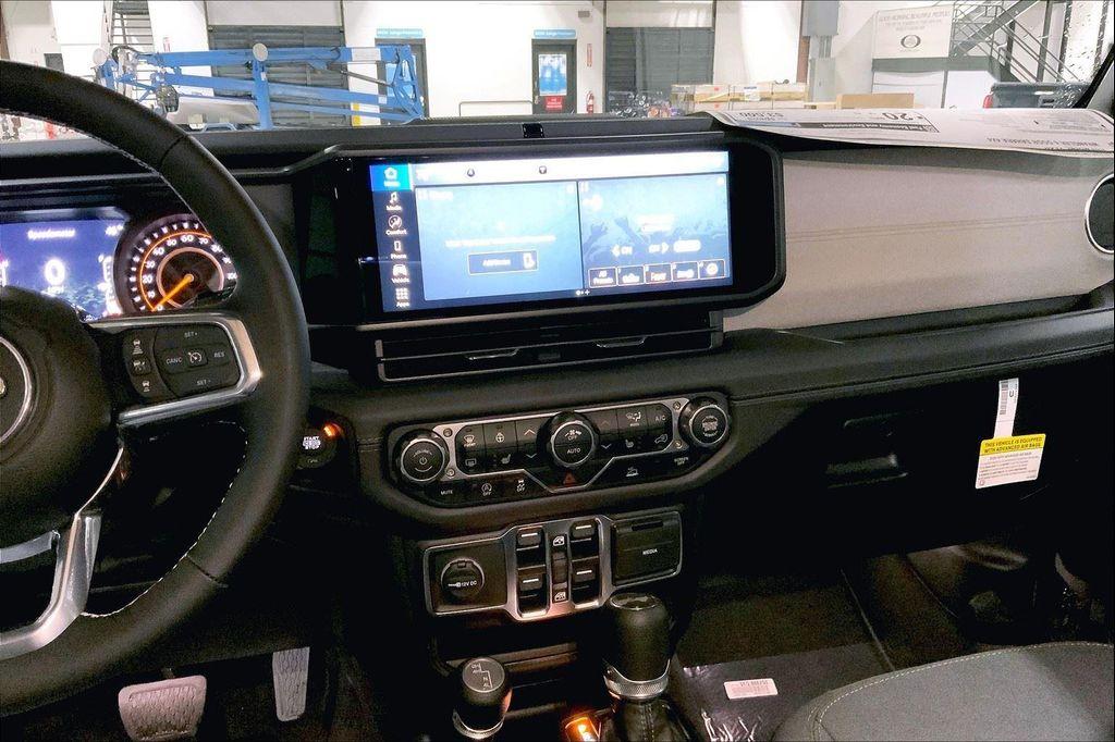 new 2025 Jeep Wrangler car, priced at $46,403