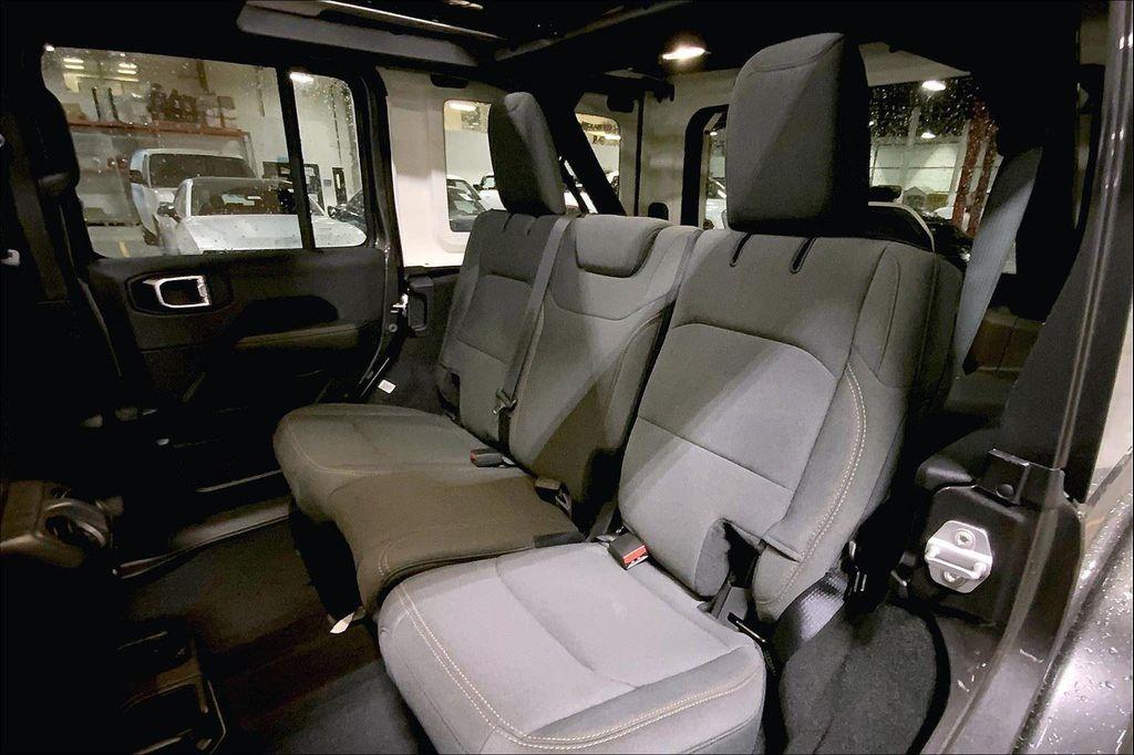 new 2025 Jeep Wrangler car, priced at $46,403