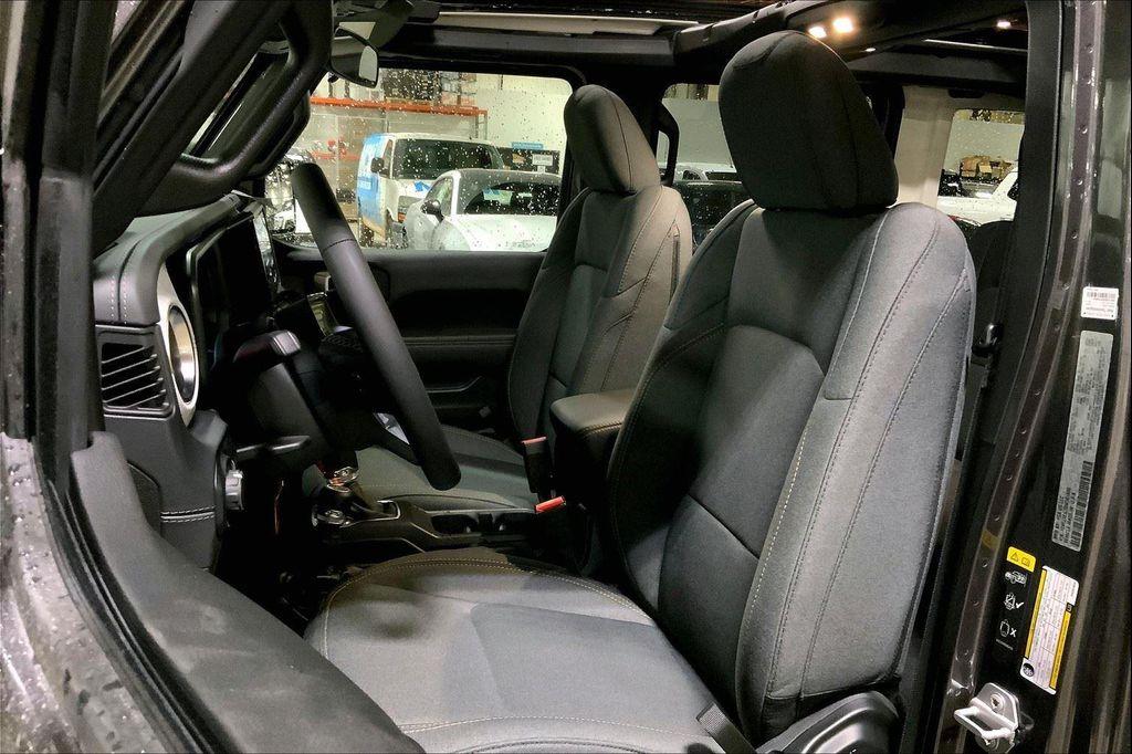 new 2025 Jeep Wrangler car, priced at $46,403