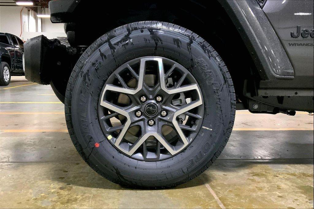 new 2025 Jeep Wrangler car, priced at $46,403