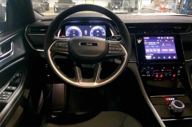 new 2025 Jeep Grand Cherokee car, priced at $38,535