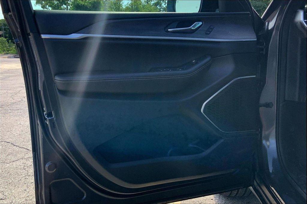 new 2025 Jeep Grand Cherokee car, priced at $45,929