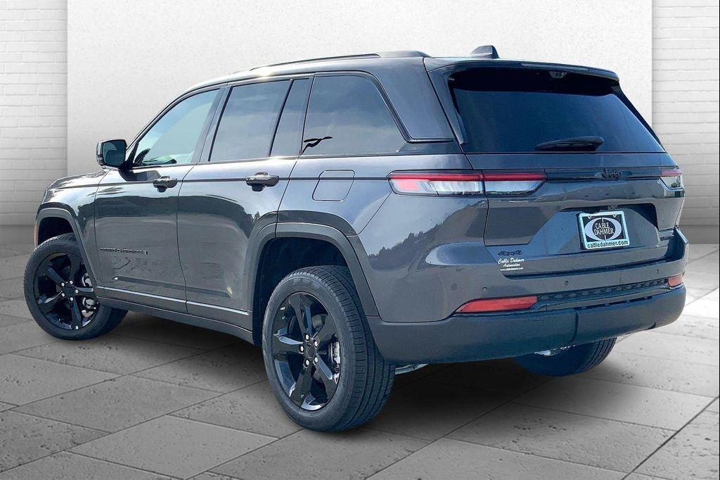 new 2025 Jeep Grand Cherokee car, priced at $45,929