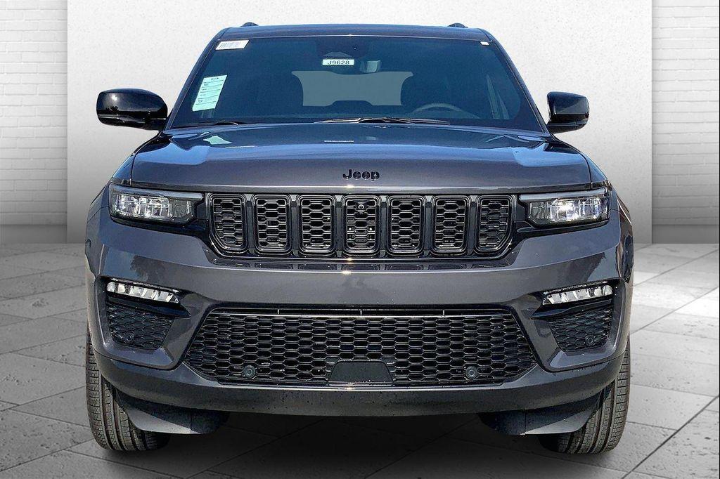 new 2025 Jeep Grand Cherokee car, priced at $45,929