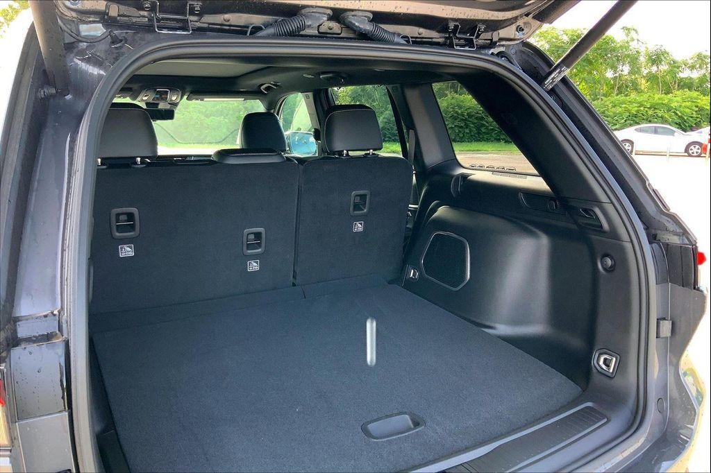 new 2025 Jeep Grand Cherokee car, priced at $45,929