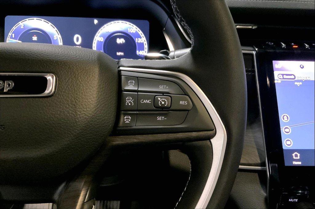 new 2025 Jeep Grand Cherokee car, priced at $52,616