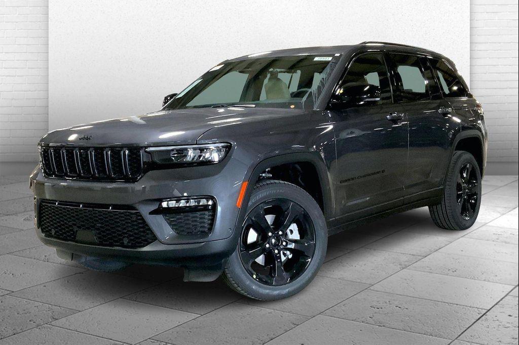 new 2025 Jeep Grand Cherokee car, priced at $45,929