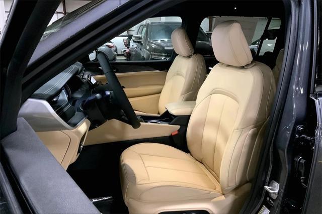 new 2025 Jeep Grand Cherokee L car, priced at $51,016