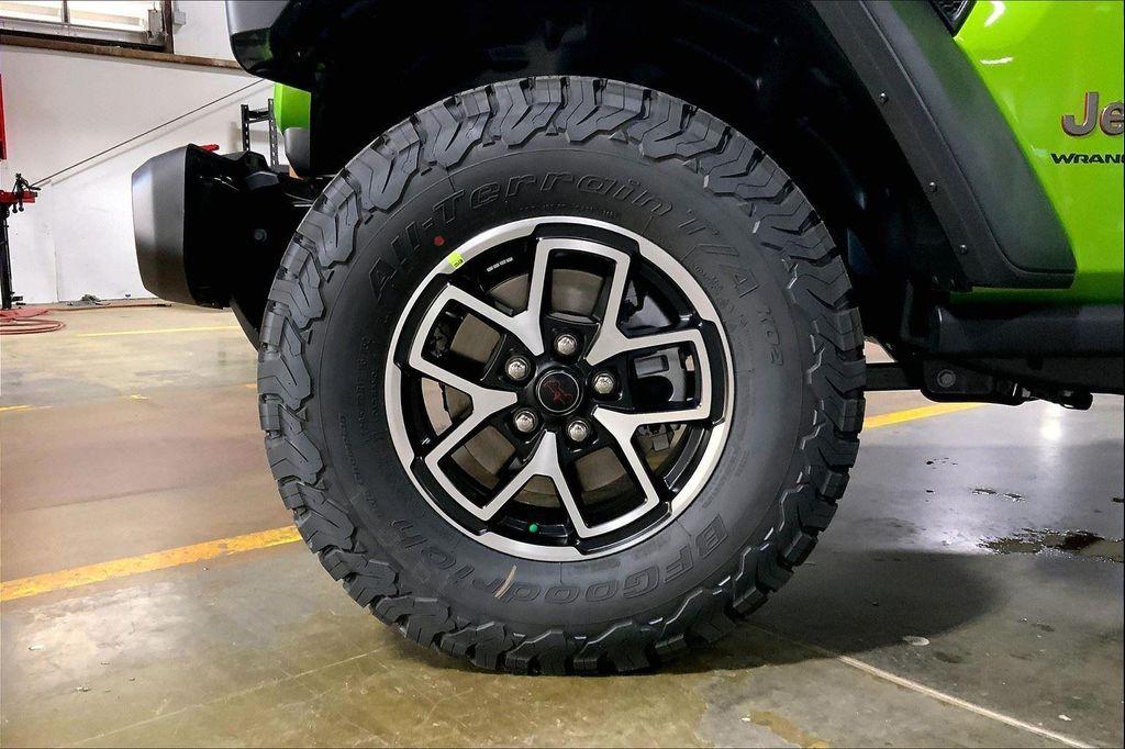 new 2025 Jeep Wrangler car, priced at $45,255