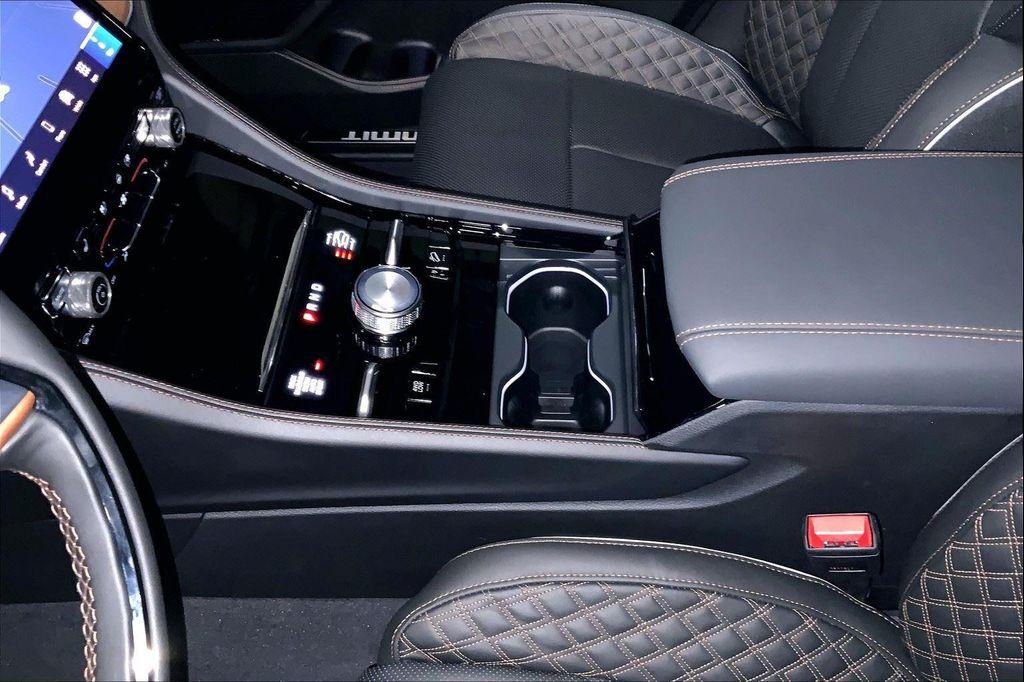 new 2025 Jeep Grand Cherokee L car, priced at $63,579