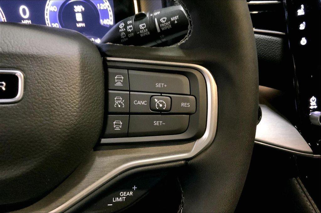 new 2025 Jeep Wagoneer L car, priced at $73,331