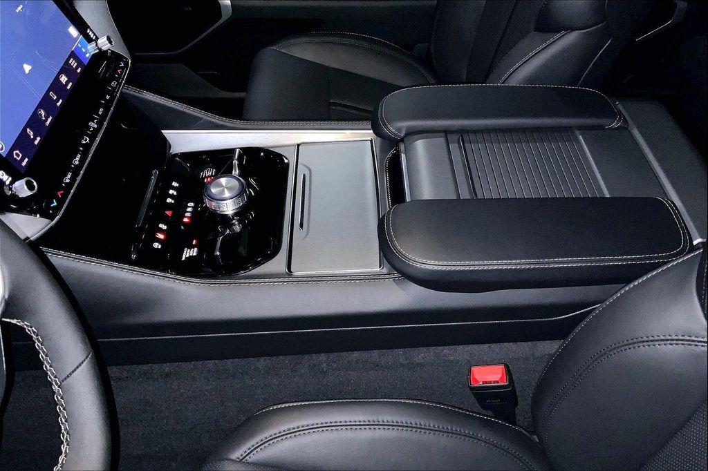 new 2025 Jeep Wagoneer L car, priced at $73,331