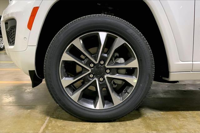 new 2025 Jeep Grand Cherokee car, priced at $60,858