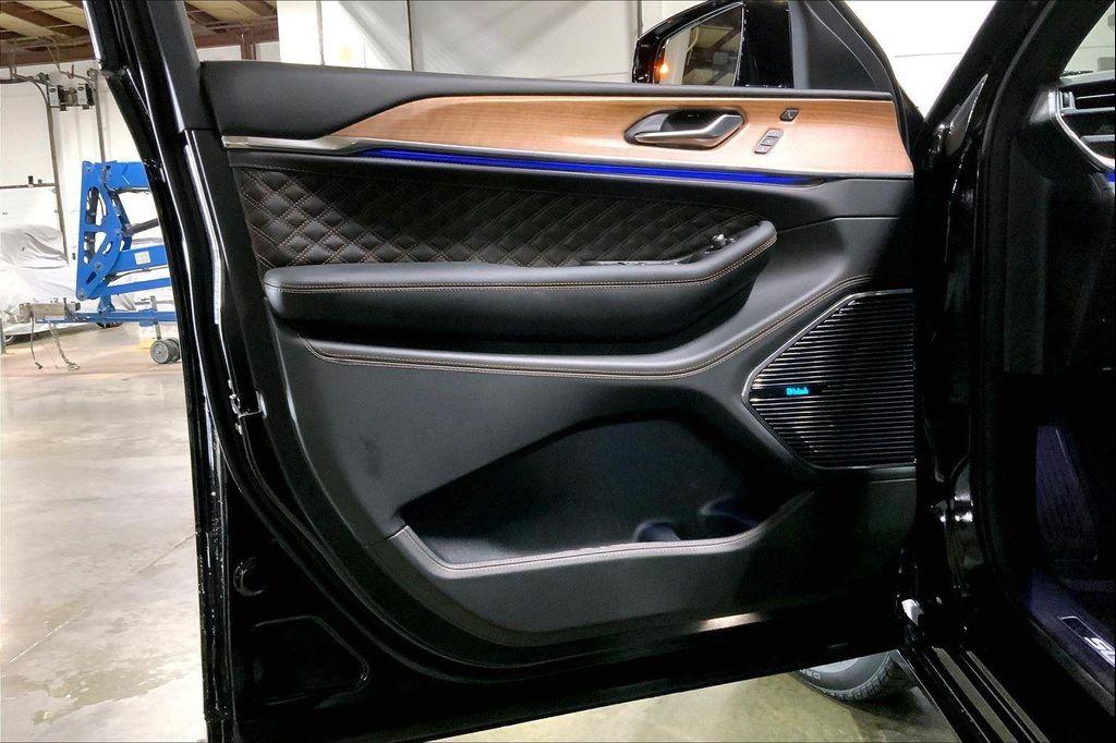 new 2025 Jeep Grand Cherokee L car, priced at $63,579