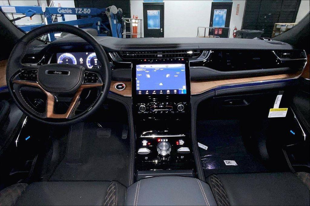 new 2025 Jeep Grand Cherokee L car, priced at $63,579