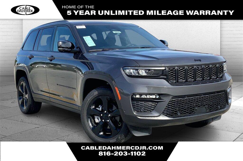 new 2025 Jeep Grand Cherokee car, priced at $58,640