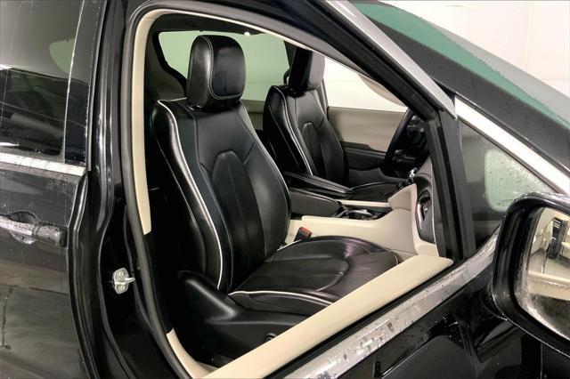 used 2023 Chrysler Pacifica car, priced at $30,900