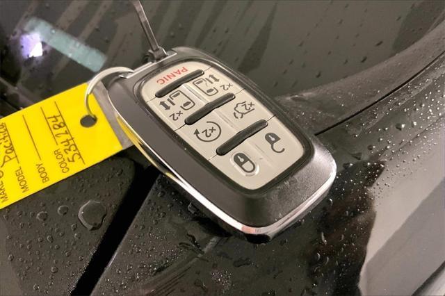 used 2023 Chrysler Pacifica car, priced at $30,900