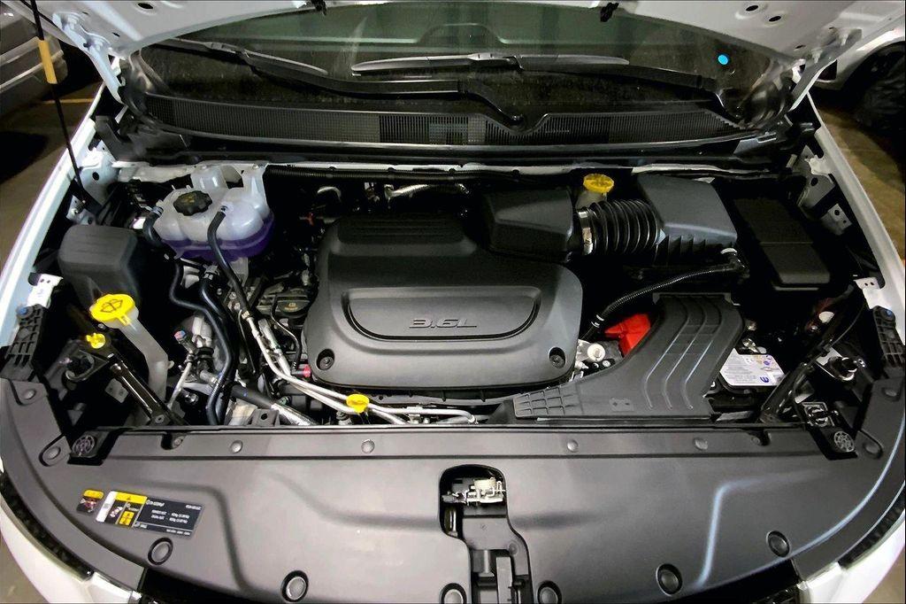 new 2026 Chrysler Pacifica car, priced at $52,060