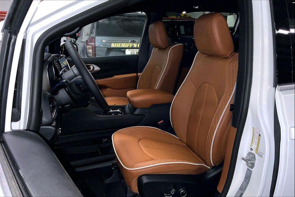 new 2026 Chrysler Pacifica car, priced at $52,060