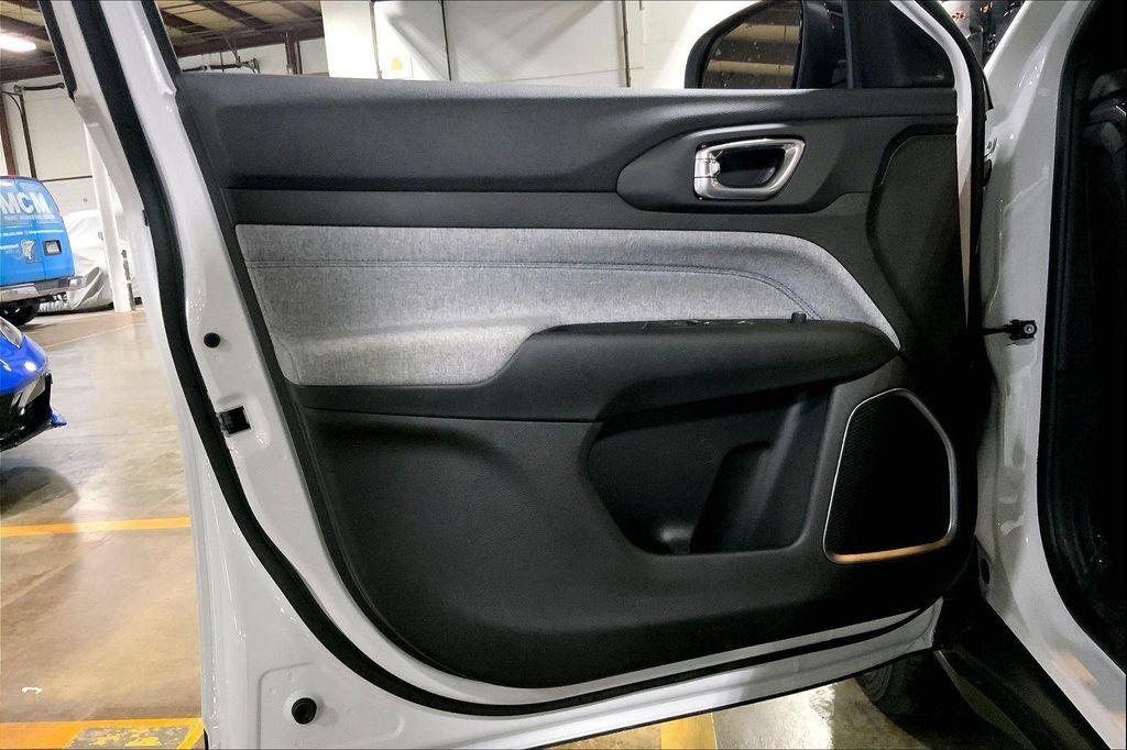 new 2026 Jeep Compass car, priced at $26,224