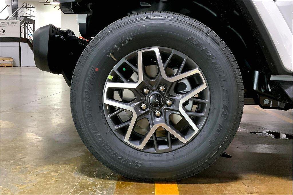 new 2025 Jeep Wrangler car, priced at $46,462