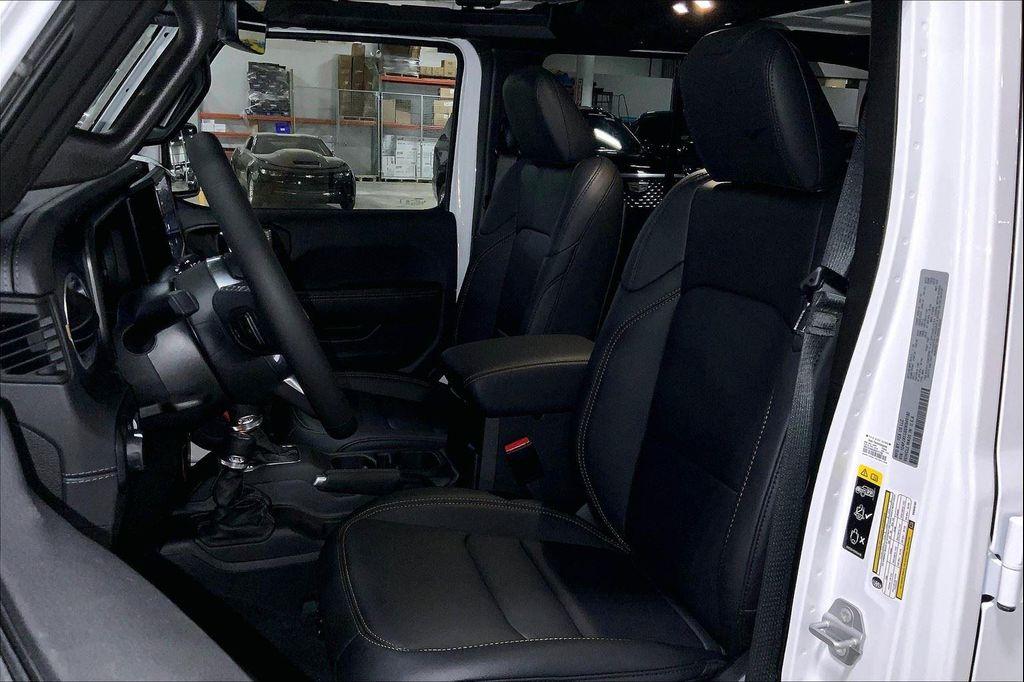 new 2025 Jeep Wrangler car, priced at $46,462