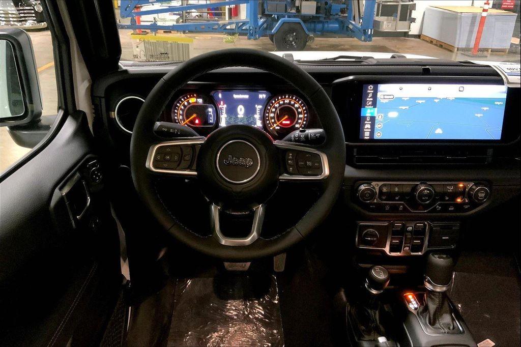 new 2025 Jeep Wrangler car, priced at $46,462