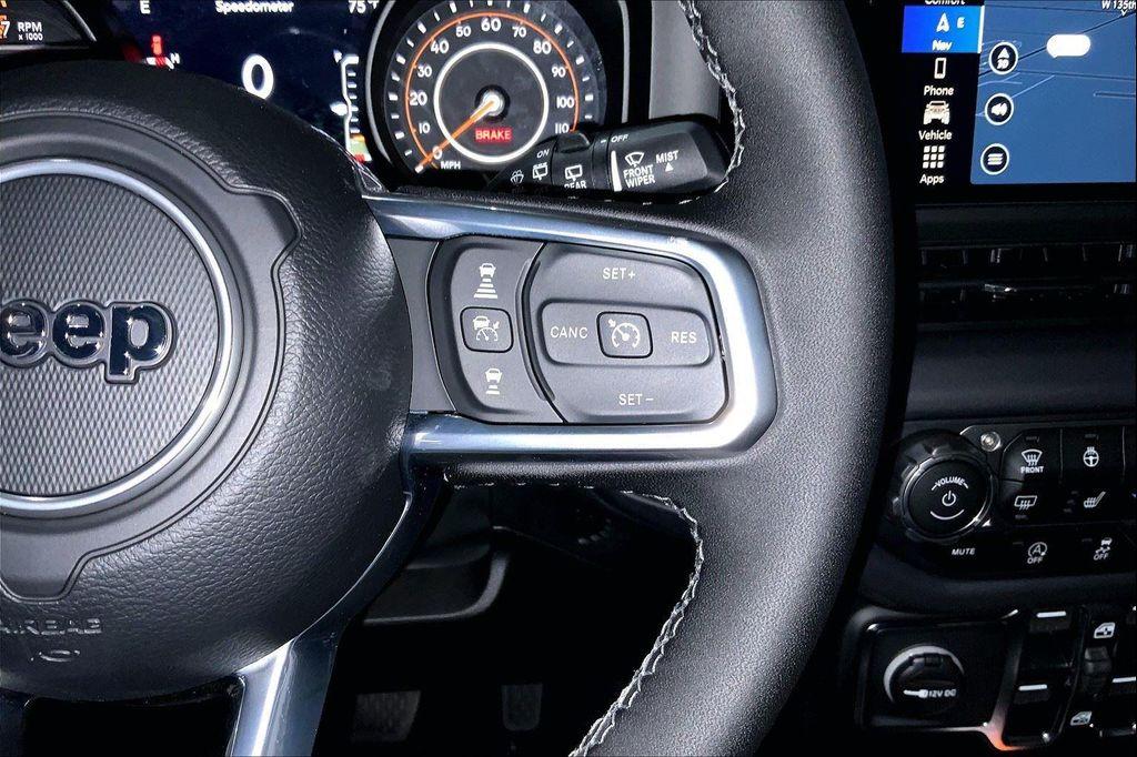 new 2025 Jeep Wrangler car, priced at $46,462