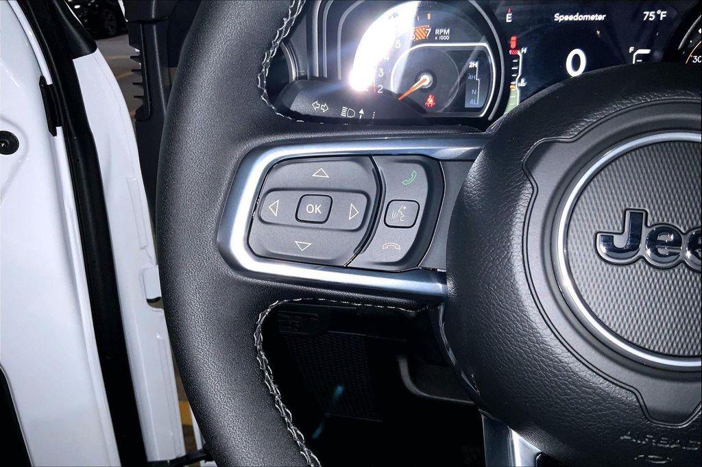 new 2025 Jeep Wrangler car, priced at $46,462