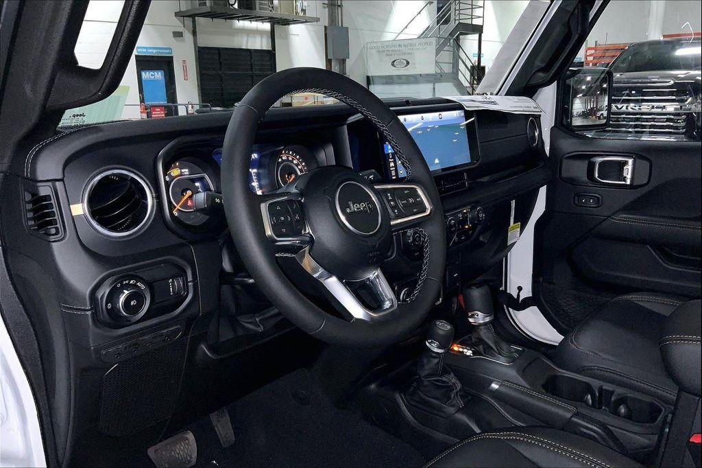 new 2025 Jeep Wrangler car, priced at $46,462