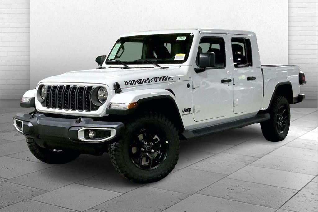 new 2025 Jeep Gladiator car, priced at $45,837