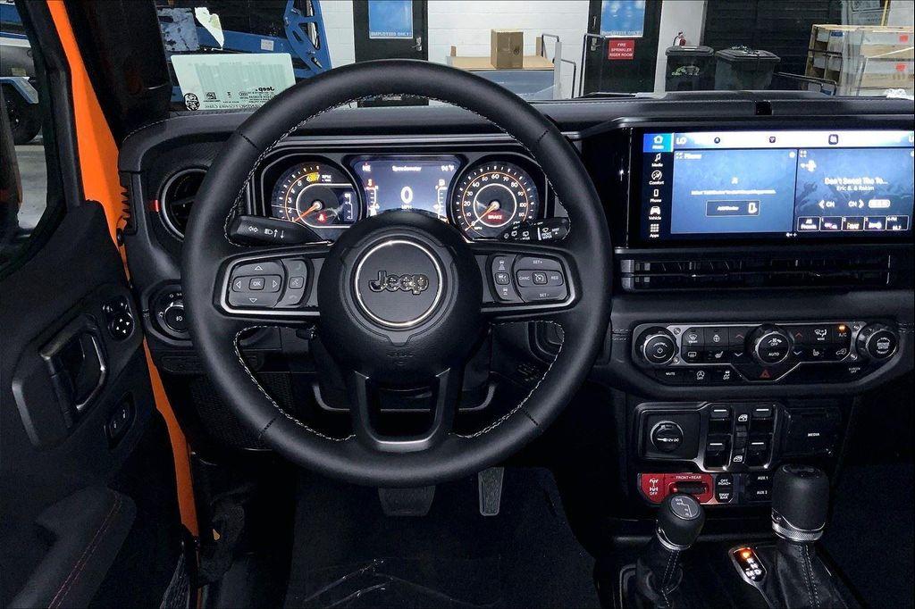 new 2025 Jeep Wrangler car, priced at $62,036