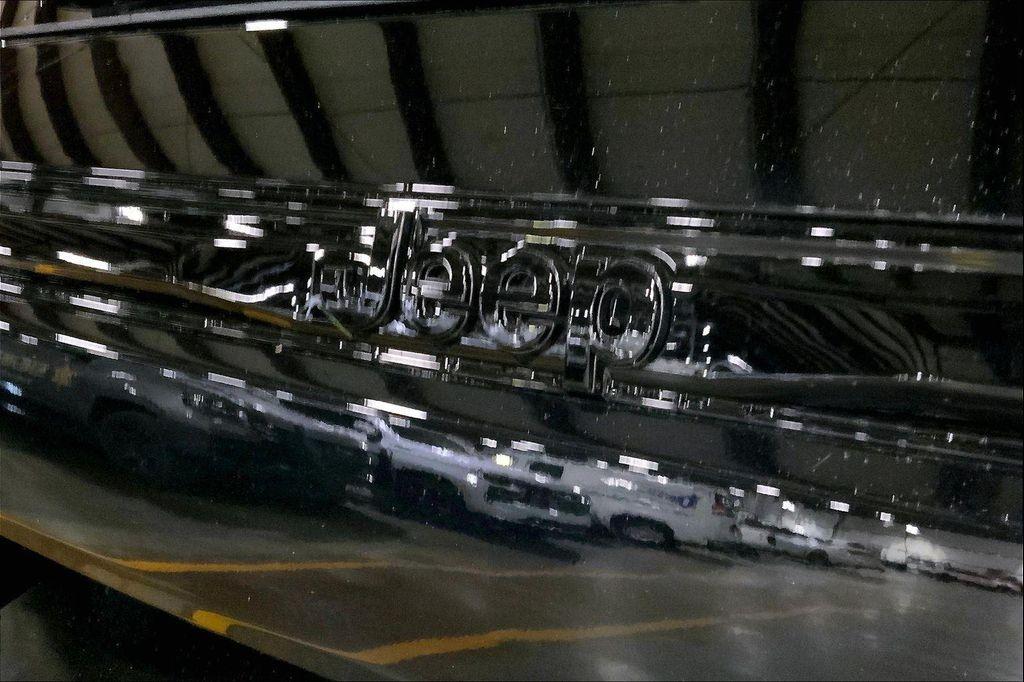 new 2025 Jeep Grand Cherokee car, priced at $38,575