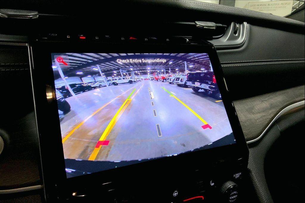 new 2025 Jeep Grand Cherokee car, priced at $43,574