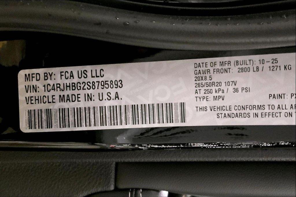 new 2025 Jeep Grand Cherokee car, priced at $43,574