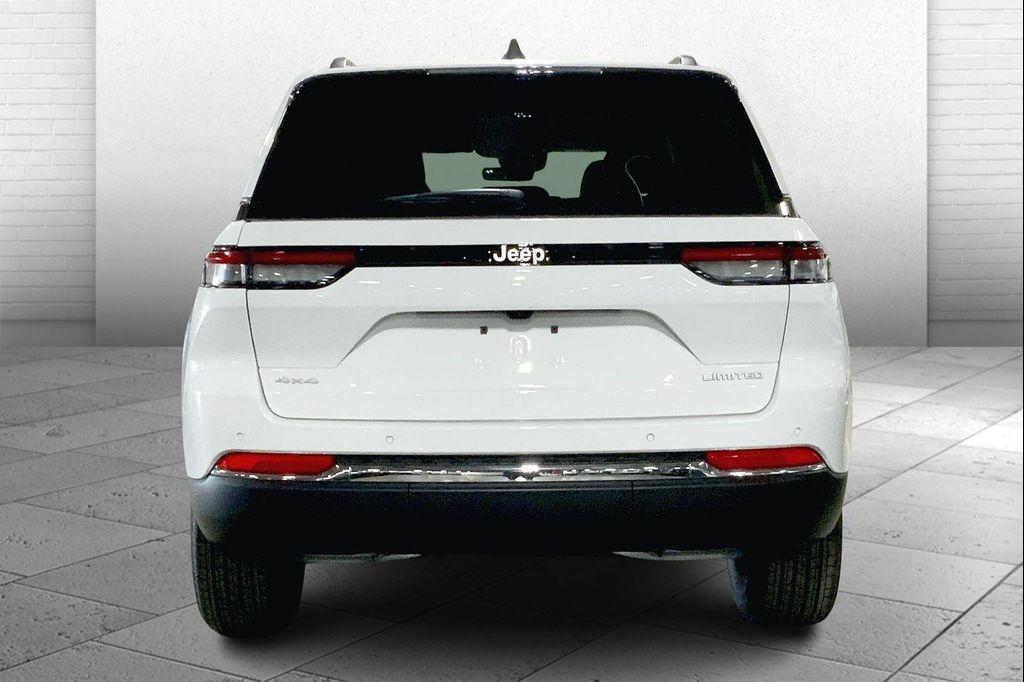 new 2025 Jeep Grand Cherokee car, priced at $36,637