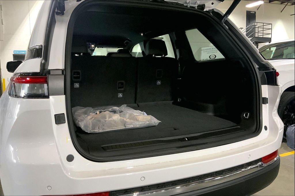 new 2025 Jeep Grand Cherokee car, priced at $36,637