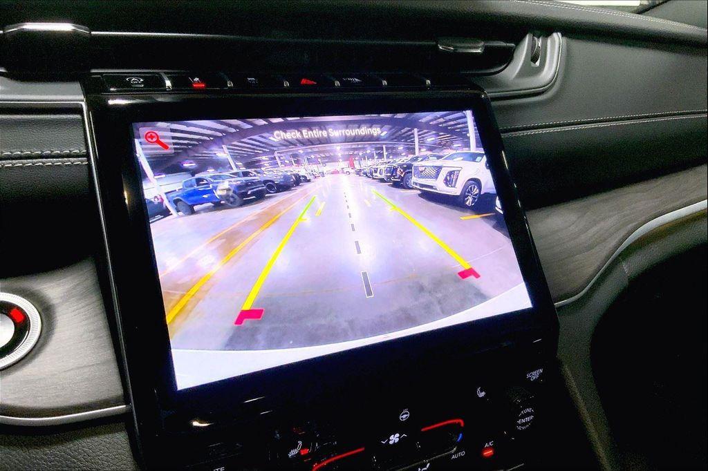 new 2025 Jeep Grand Cherokee car, priced at $36,637