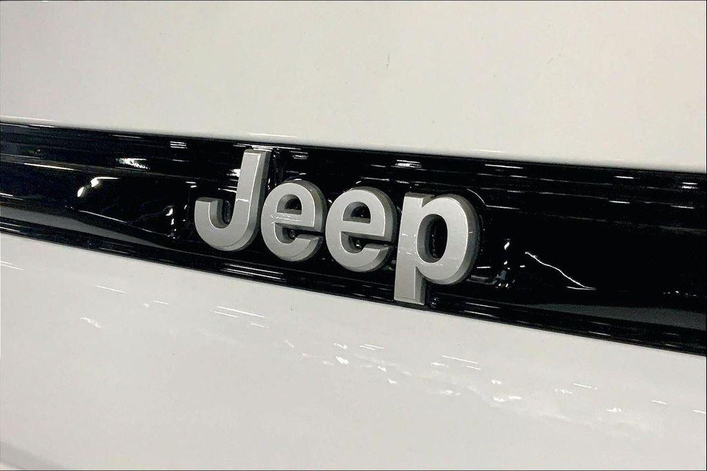 new 2025 Jeep Grand Cherokee car, priced at $36,637