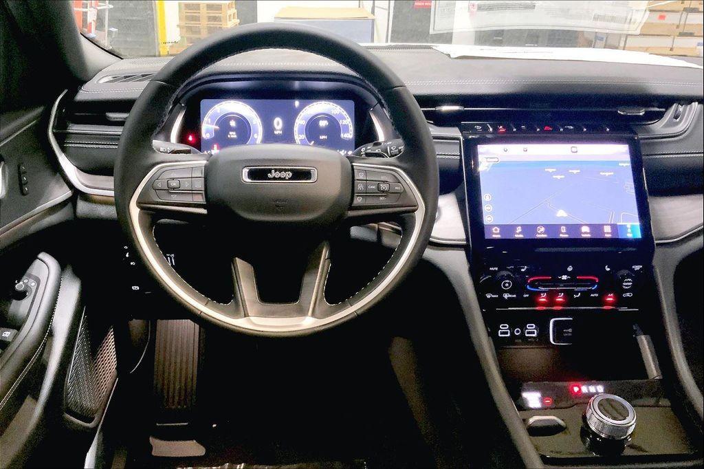 new 2025 Jeep Grand Cherokee car, priced at $36,637