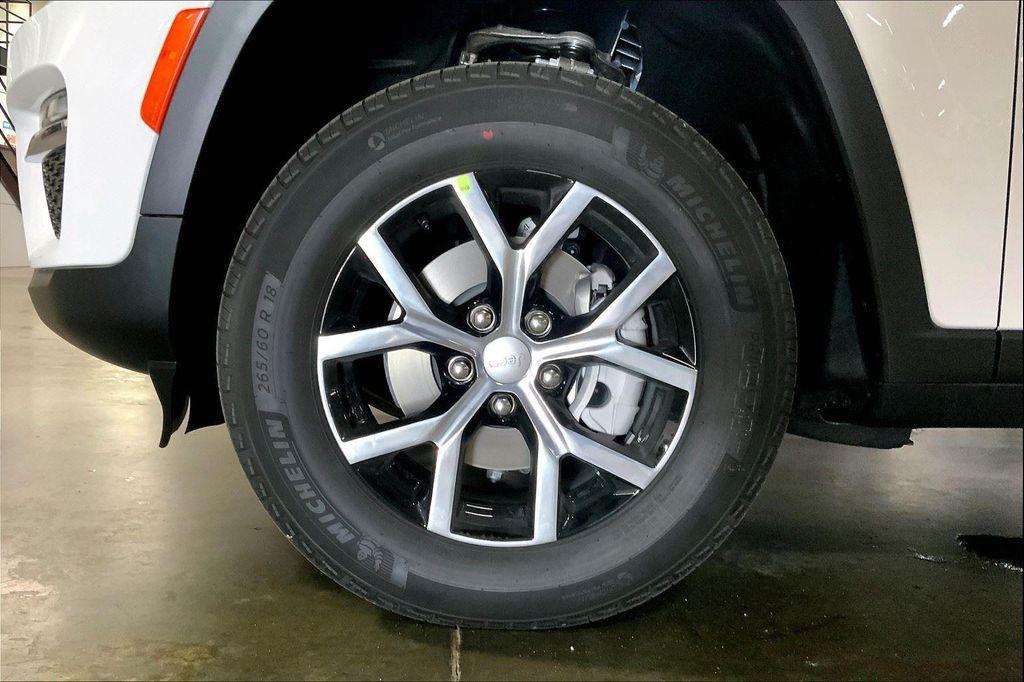 new 2025 Jeep Grand Cherokee car, priced at $36,637