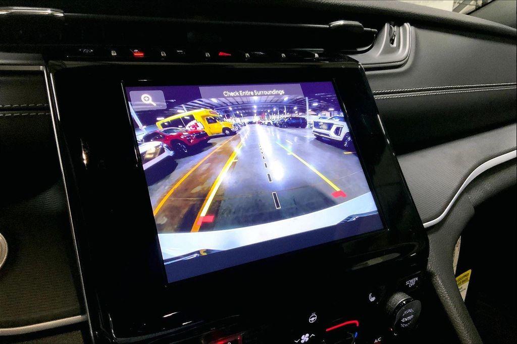 new 2025 Jeep Grand Cherokee car, priced at $37,622