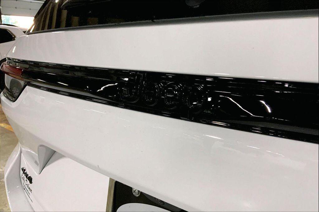 new 2025 Jeep Grand Cherokee car, priced at $44,251