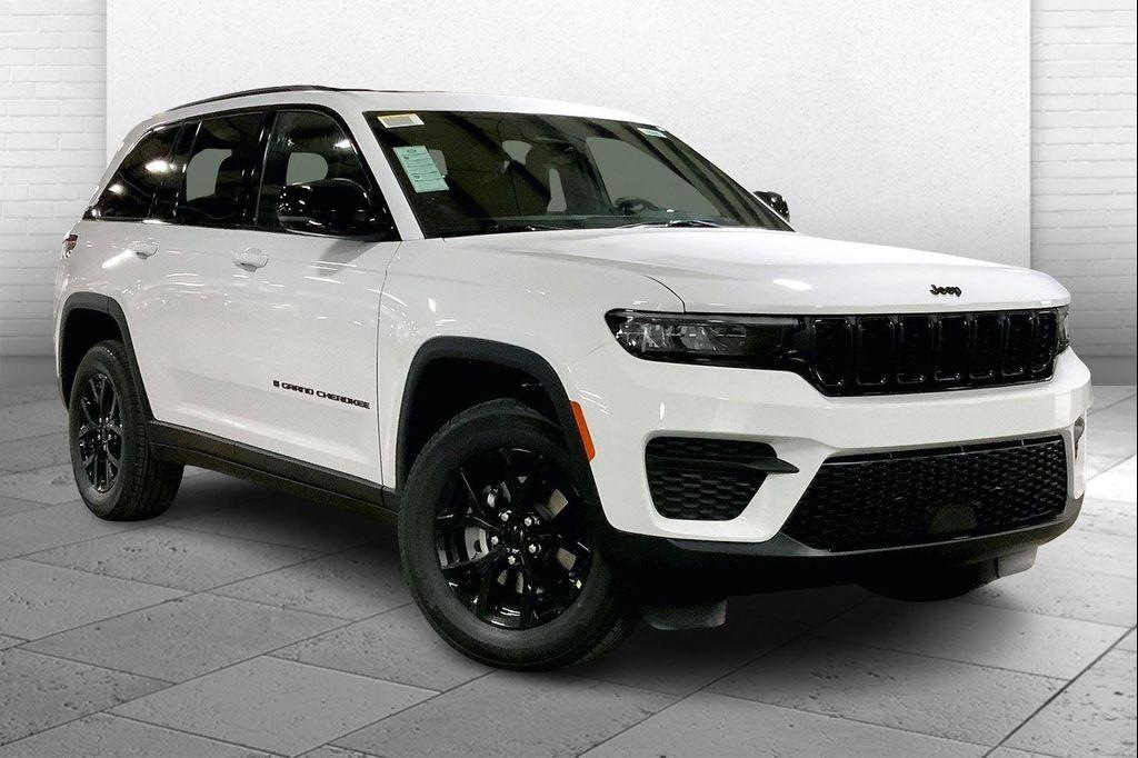 new 2025 Jeep Grand Cherokee car, priced at $44,251
