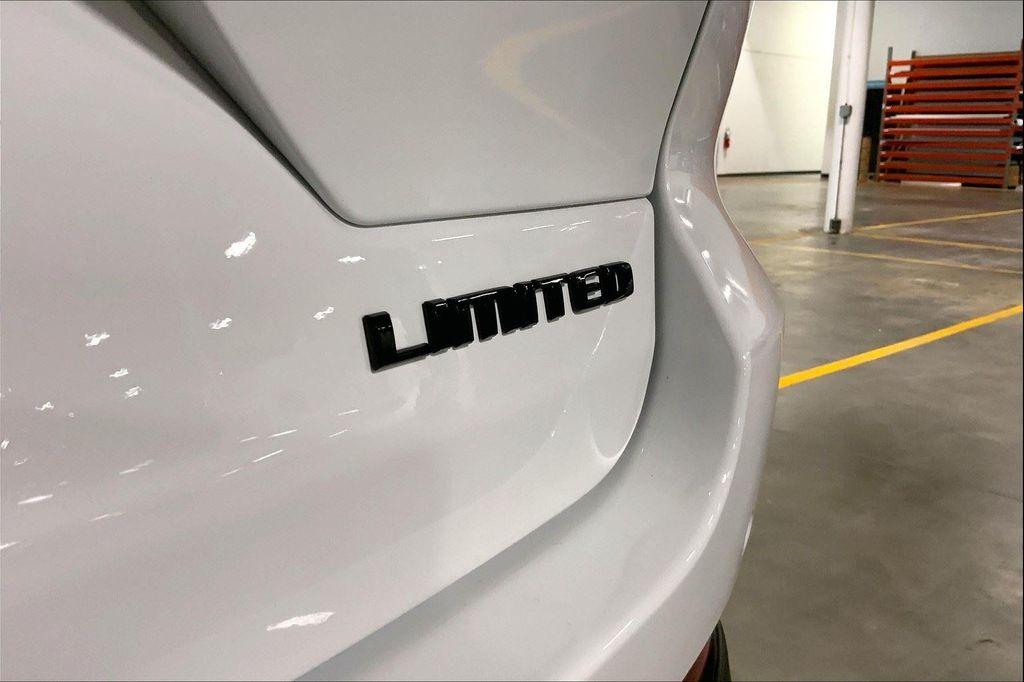 new 2025 Jeep Grand Cherokee car, priced at $45,411