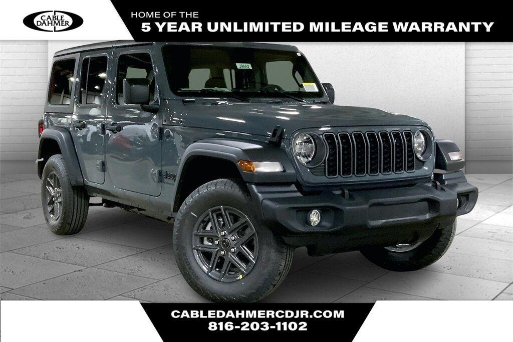 new 2025 Jeep Wrangler car, priced at $47,156