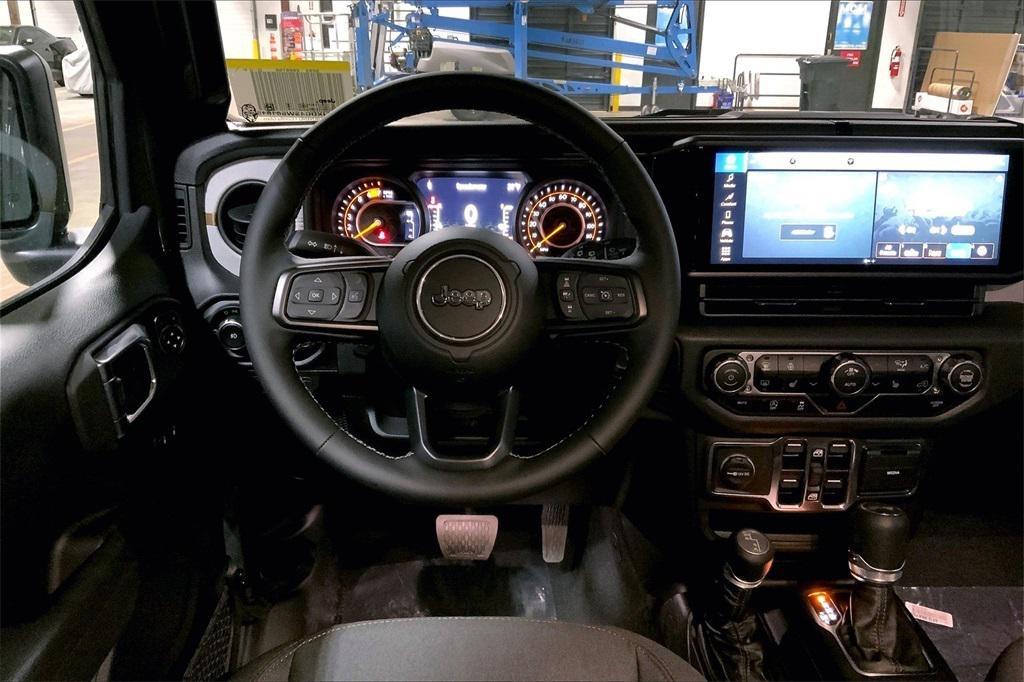 new 2025 Jeep Wrangler car, priced at $47,156